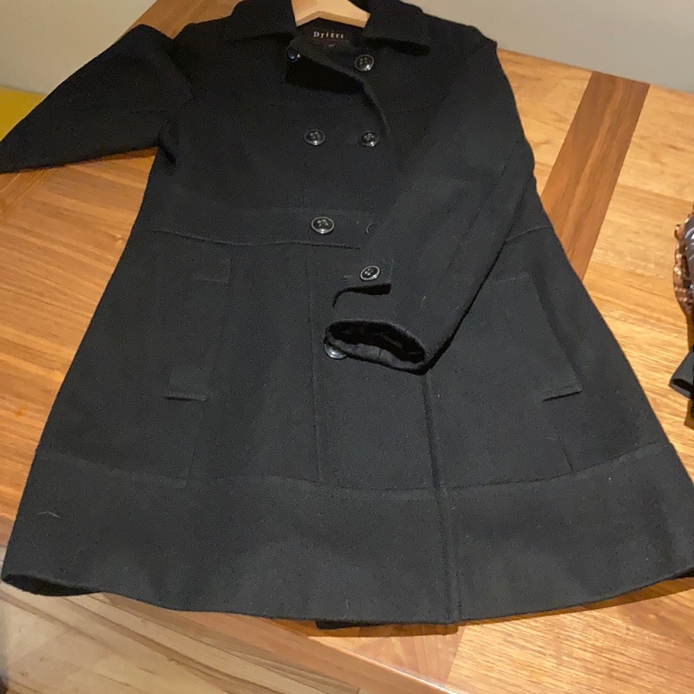 Wool blend flattering black coat, size 12